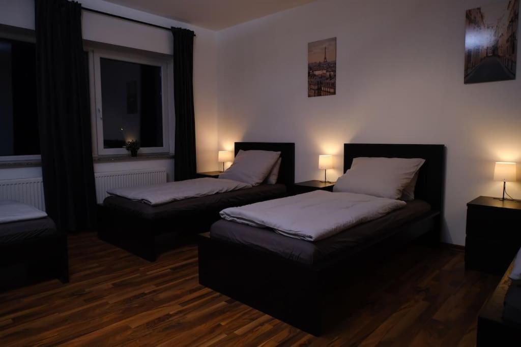 Schoene 4-Bettzimmer Wohnung In Celle Exterior foto